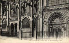 CPA Bayeux La Cathedrale Cote Sud