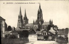 CPA Bayeux La Cathedrale Vue Du boulevard