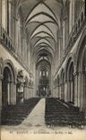 CPA Bayeux Cathedrale La nef