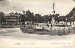 CPA Bayeux La Place du Chateau
