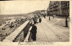 CPA Cabourg Le Boulevard des Anglais la Plage et le Grand Hotel
