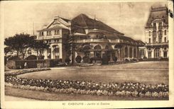 CPA Cabourg Jardins du Casino