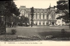 CPA Cabourg Le Grand hotel et les Jardins