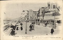 CPA Cabourg La Promenade de la Mer