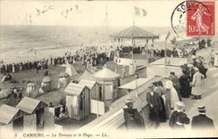 CPA Cabourg La terrasse et la plage 