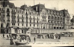 CPA Cabourg La Plage Vue vers le Grand Hotel 