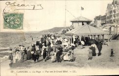 CPA Cabourg La Plage Vue vers le Grand Hotel 