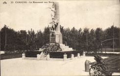 CPA Cabourg Le Monument aux Morts Canon Militaria 