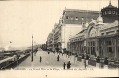 CPA Cabourg Le Grand Hotel et la Plage Boulevard des Anglais 