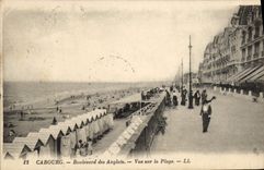Bulevar de Cabourg de la POSTAL de la VENDIMIA del inglés visto en la playa