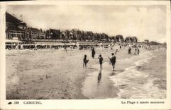 La POSTAL Cabourg de la VENDIMIA la playa tiene creciente oleada