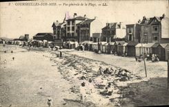 VINTAGE POSTCARD Courseulles on Sea View of the Beach