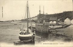 VINTAGE POSTCARD Divine on Sea the Port Boats