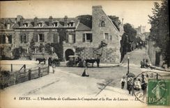 CPA Dives L'Hostellerie de Guillaume le Conquerant et la Rue de Lisieux 