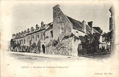 VINTAGE POSTCARD Divine Fashionable country inn of William the Conqueror