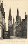 CPA La Delivrande Notre Dame de La Delivrande la Basilique cote nod ouest