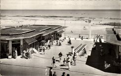 MODERN CARD Luc on Sea Descent of the beach and the clock