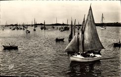 CPM Luc sur mer petits bateaux