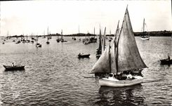 CPM Luc sur mer petits bateaux