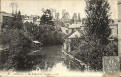 CPA Lisieux Les bords de la touques 