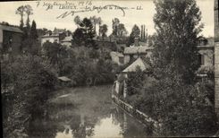 CPA Lisieux Les bords de la touques 