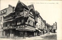 CPA Lisieux Vieilles maisons de la grande rue