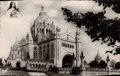 CPM Lisieux Vue vers la basilique