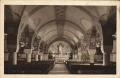 CPA La Basilique de Lisieux La crypte Vue generale