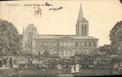 CPA Lisieux jardin public et musee