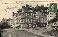 CPA Lisieux Vieilles maisons place du marche au beurre