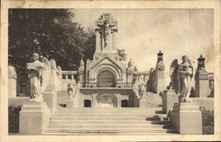 CPA La Basilique de Lisieux Le chemin de croix exterieur Le calvaire Vue d'ensemble