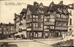 CPA Lisieux Vieilles Maisons place de la halle au beurre