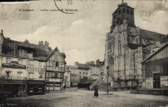 Peluquero del St Jacques de las casas de las mujeres mayores de Lisieux de la POSTAL de la VENDIMIA