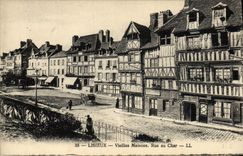 CPA Lisieux vieilles maisons rue au char