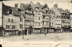 CPA Lisieux Vieilles maisons place victor hugo