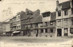 CPA Lisieux Vieilles maisons place victor hugo