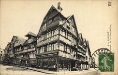 CPA Lisieux Maisons de la grande rue