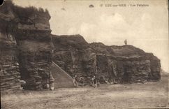 CPA Luc sur mer les falaises