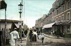 VINTAGE POSTCARD Luc On sea rla street of the great East the hotel of the Families