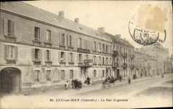 VINTAGE POSTCARD Luc On sea the street guynemer