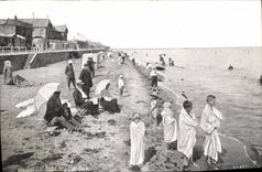 CPA Luc Sur mer l'heure du bain