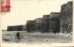 CPA Luc Sur mer les falaises Pecheur Peche