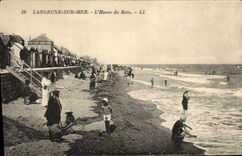 VINTAGE POSTCARD Langrune on sea the hour of the bath
