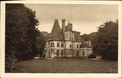 VINTAGE POSTCARD Lion sur Mer the castle