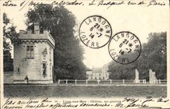 VINTAGE POSTCARD Lion sur Mer castle View