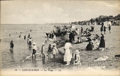 CPA Lion sur mer la plage