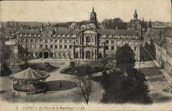 CPA Caen La place de la Republique