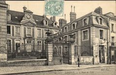 CPA Lisieux L'hotel de ville