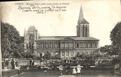 CPA Lisieux Musee Jardin Public ancien Jardin de l'Eveche 