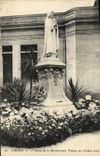 CPA Lisieux Statue de la Bienheureuse Therese de l'Enfant Jesus